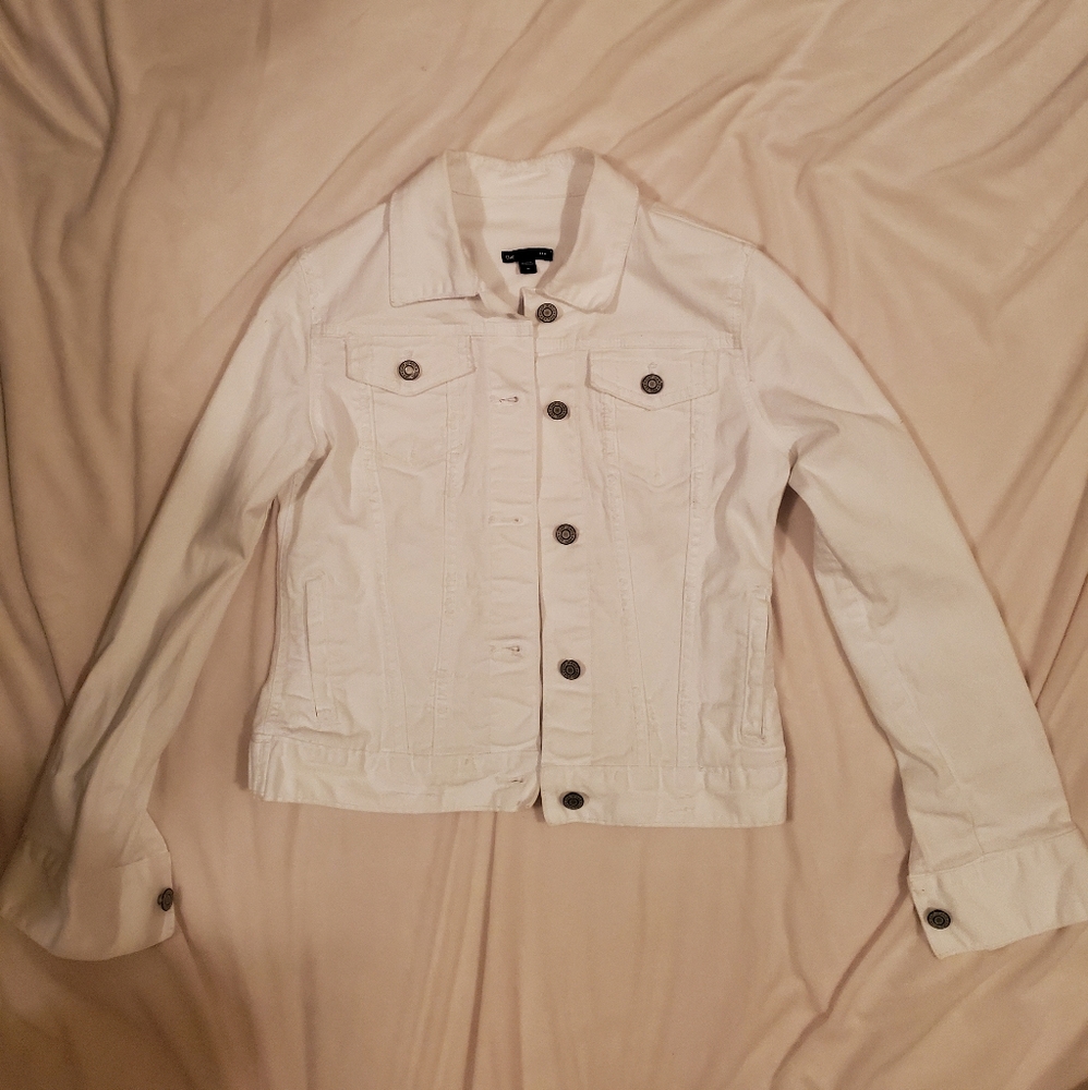 Women's GAP white denim distressed jacket